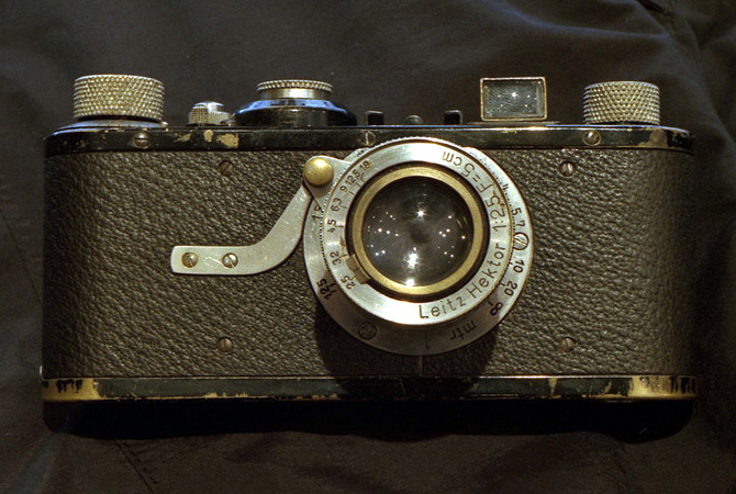 1925, la prima macchina fotografica per tutti!