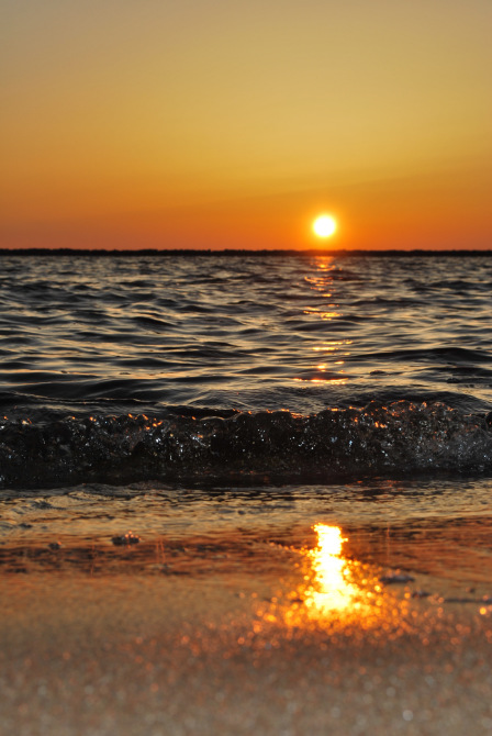 Fotografia di un tramonto sul mare