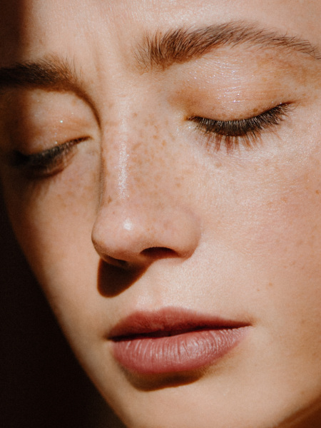 Foto dettaglio del viso di una donna