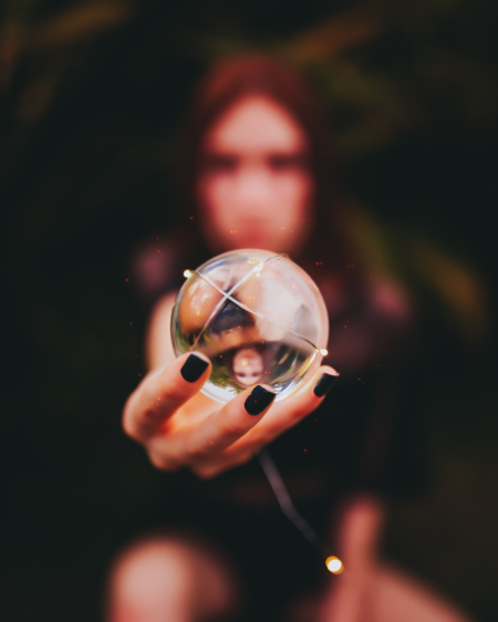 Fotografia di ritratto con la sfera di cristallo